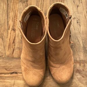 Toms Rubber Soled Wedge Bootie In Camel size 8.5
